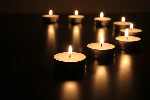 A queimar velas. Foco seletivo — Fotografia de Stock