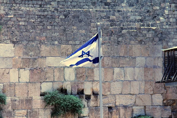 Israëlische vlag op de westelijke muur, Jeruzalem, Israël — Stockfoto