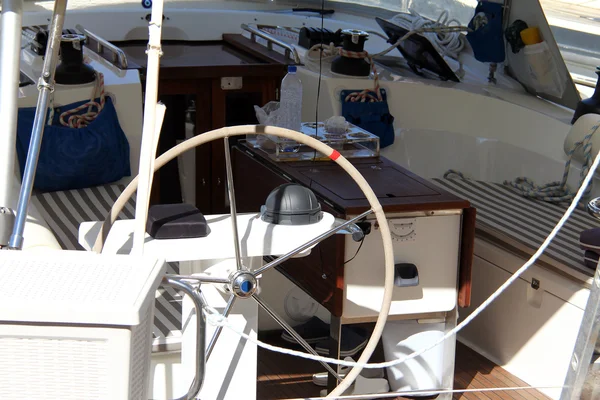 Rudder. Boat steering wheel — Stock Photo, Image