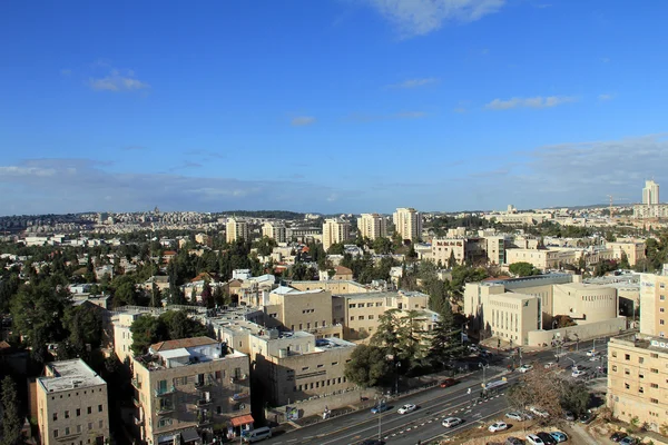 JERUSALEM, ISRAEL - DECEMBER 9, 2013: Contemporary Western Jerusalem at winter — Stock Photo, Image