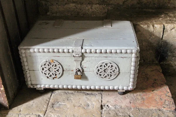 Cômoda velha no túmulo da Virgem Maria. Jerusalém — Fotografia de Stock