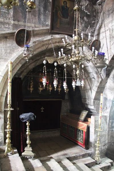 Interiér uvnitř hrobka Panny Marie. Jeruzalém — Stock fotografie