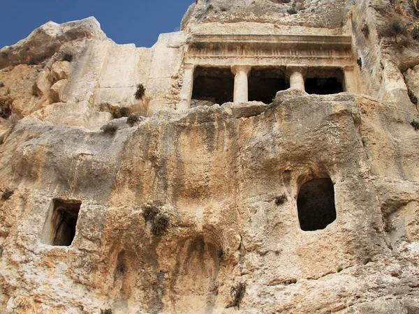 Ancient tomb cave of Bnei Hezir in Jerusalem — Stock Photo, Image