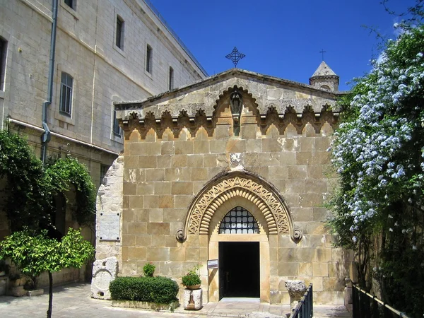 Igreja da Flagelação e a segunda estação param Jesus Cristo na Via Dolorosa — Fotografia de Stock