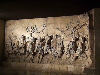  Roma'daki İmparator Titus Arch