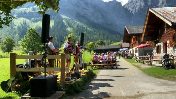 Alm Austria Sierpnia 2021 Alpejskie Święto Alm Górach Karwendel Tyrolska — Wideo stockowe