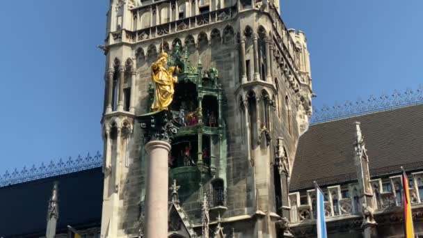 München Tyskland Berömda Marian Column Framför New City Hall Neues — Stockvideo