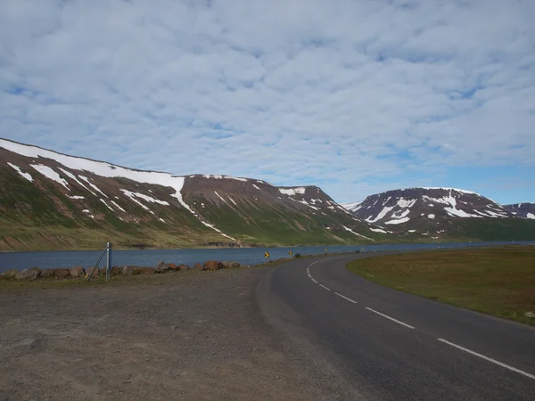 Sudureyri - dorp in IJsland — Stockfoto