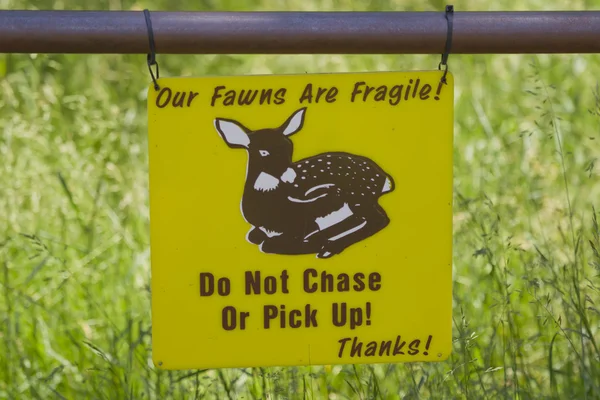 Fragile Fawns sign — Stock Photo, Image