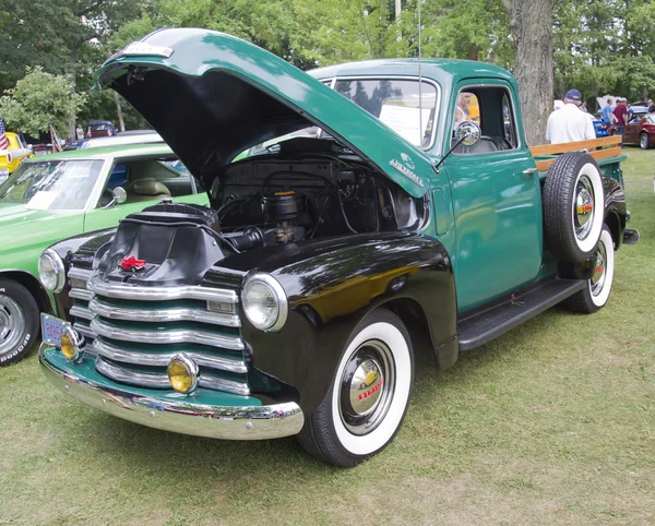 1948 chevy pickup lastbil — Stockfoto