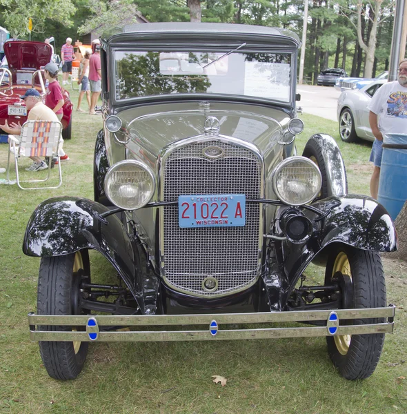 1931 Ford Stadt Limousine Frontansicht — Stockfoto