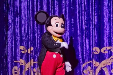 smokin içinde Mickey mouse