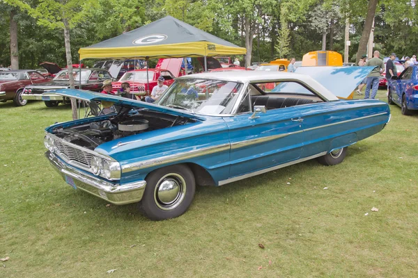 1964 Ford Galaxie —  Fotos de Stock