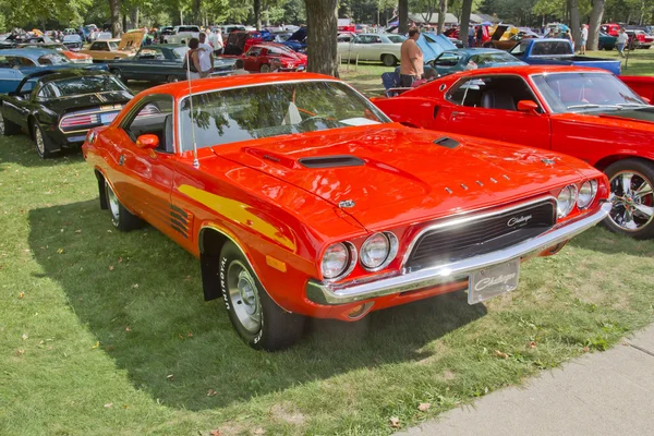 1972 orange Dodge Challenger — Stockfoto