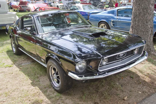 1968-ban, és a fele Ford Mustang Gt — Stock Fotó