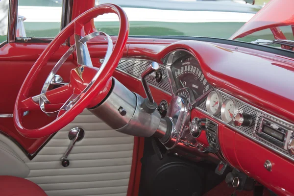 Röd & vit 1955 Chevy Bel Air Steering wheel — Stockfoto