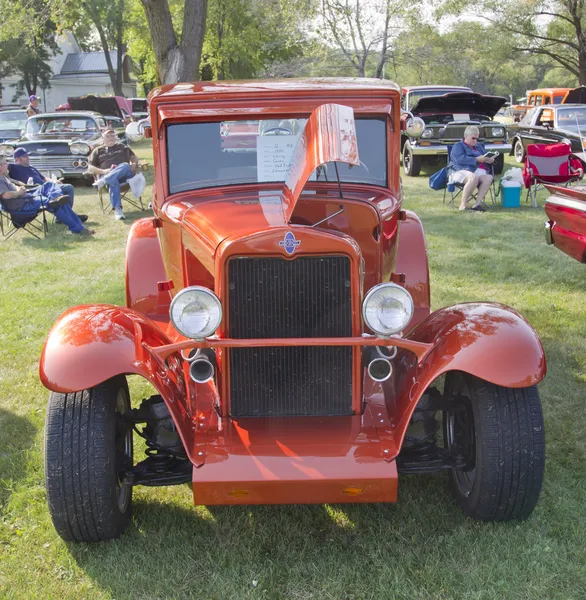 1930 Chevy Coupe laranja vista frontal — Fotografia de Stock