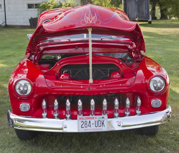 Rosso 1950 Merc Vista frontale — Foto Stock