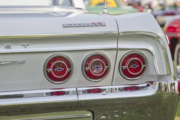 Weiße Chevy Impala ss Rückleuchten — Stockfoto