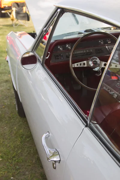1966 Bianco Chevy Chevelle SS lato driver — Foto Stock