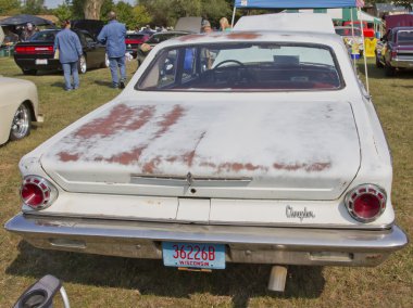1963 chrysler newport arka görünüm
