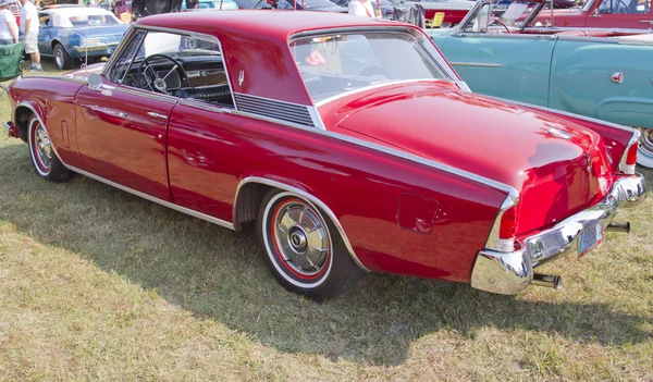 1964 Studebaker GT Hawk vue de côté — Photo