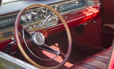 1963 pontiac bonneville iç siyah