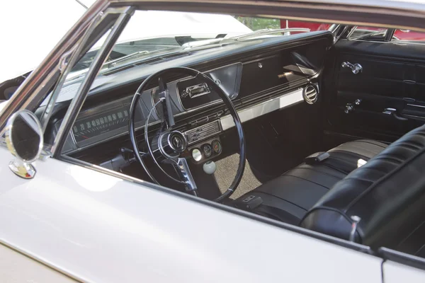 1966 chevy impala widok wnętrza — Zdjęcie stockowe