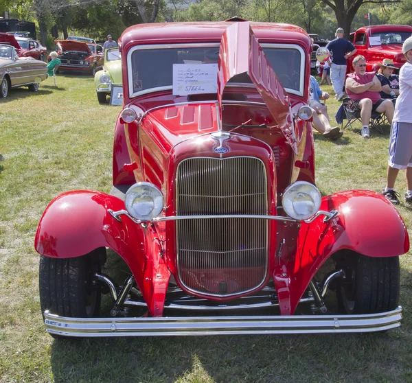 Kırmızı 1930 ford coupe Önden Görünüm — Stok fotoğraf