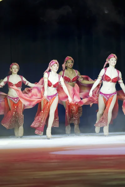 Aladdin schaatsers in het rood — Stockfoto