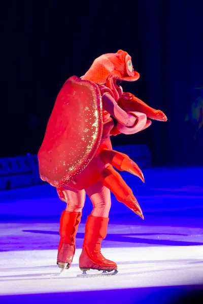 Sebastian van little mermaid op skates — Stockfoto