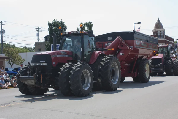 Hylok Farms Case Tractor en el desfile — Foto de Stock