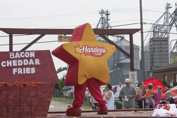 Truck pulling Hardees Float Star Close Up — Stock Photo, Image