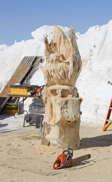 Scie à chaîne Sculpture sur bois — Photo
