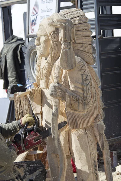 Indian Chief Chainsaw Carving — Stock Photo, Image