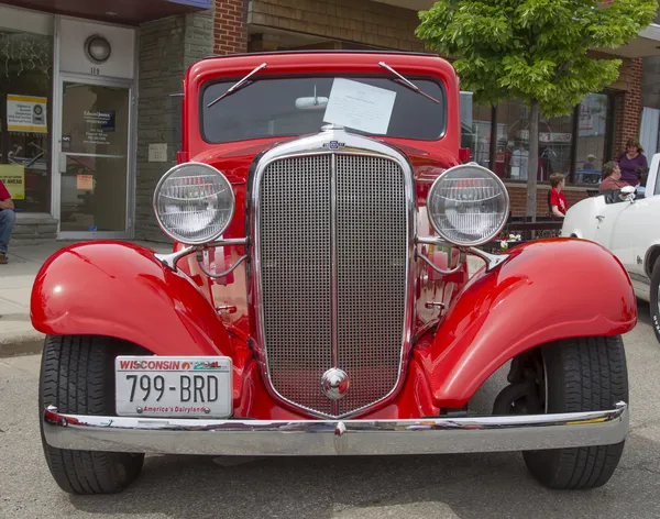 1933 червоний Chevy купе вид спереду — стокове фото