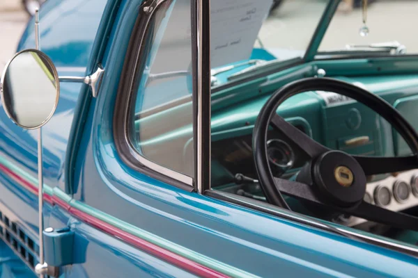 1938 blaues Chevy Coupé Fahrerfenster — Stockfoto