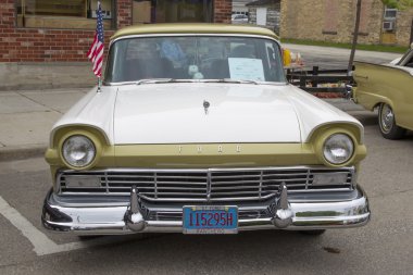 1957 ford ranchero kamyon