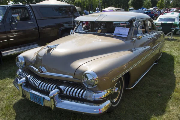 1951 kvicksilver coupe sidovy — Stockfoto