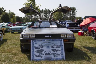 1981 delorean Önden Görünüm