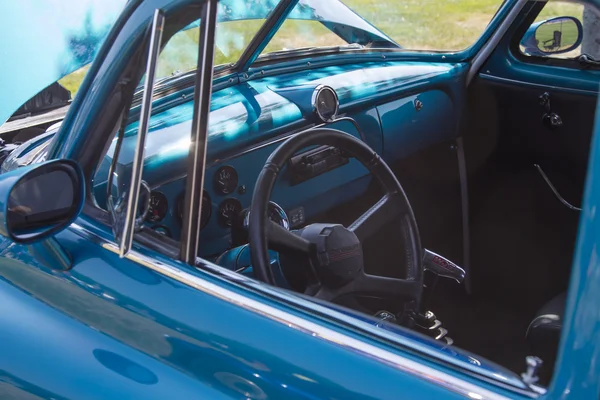 1952 Chevy azul entrega sedán interior — Foto de Stock