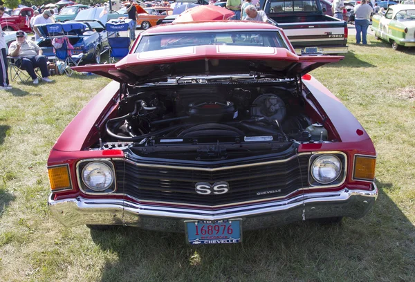 1972 červený Chevrolet chevelle ss čelní pohled — Stock fotografie