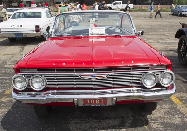 Impala chevy 1961 rosso — Foto Stock