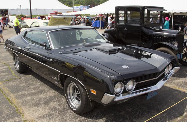 1970 Ford Torino Cobra carro preto — Fotografia de Stock