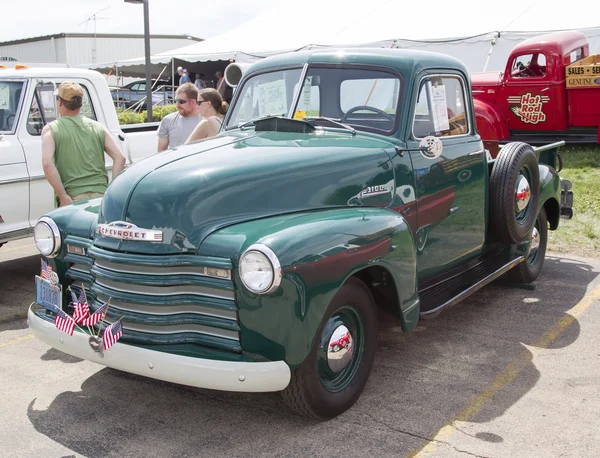 1950 Chevy camioneta vista lateral — Foto de Stock