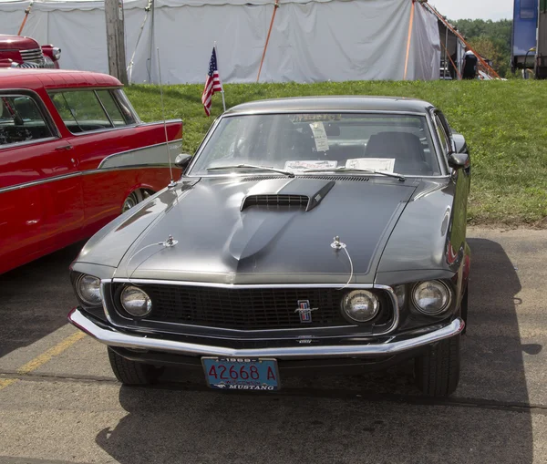 Ford Mustang Mach 1 1969 — стоковое фото