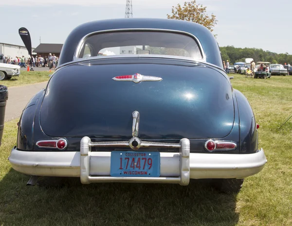 1947 zwarte buick acht auto achteraanzicht — Stockfoto