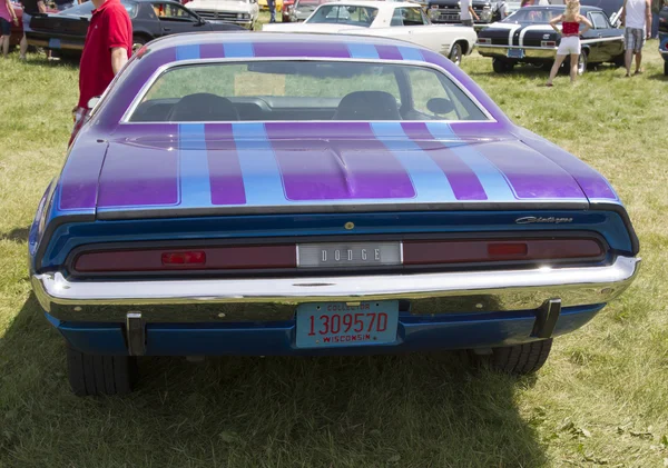 1970 Purple Dodge Challenger Vista trasera —  Fotos de Stock