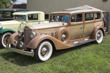 1934 altın packard modeli 1108 araba