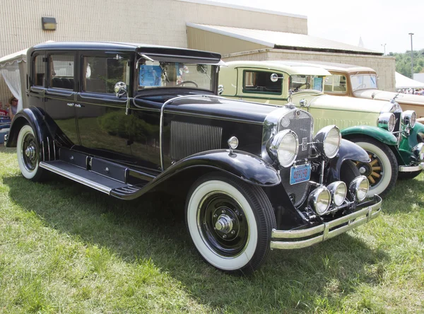 1929 Cadillac noir vue de côté — Photo